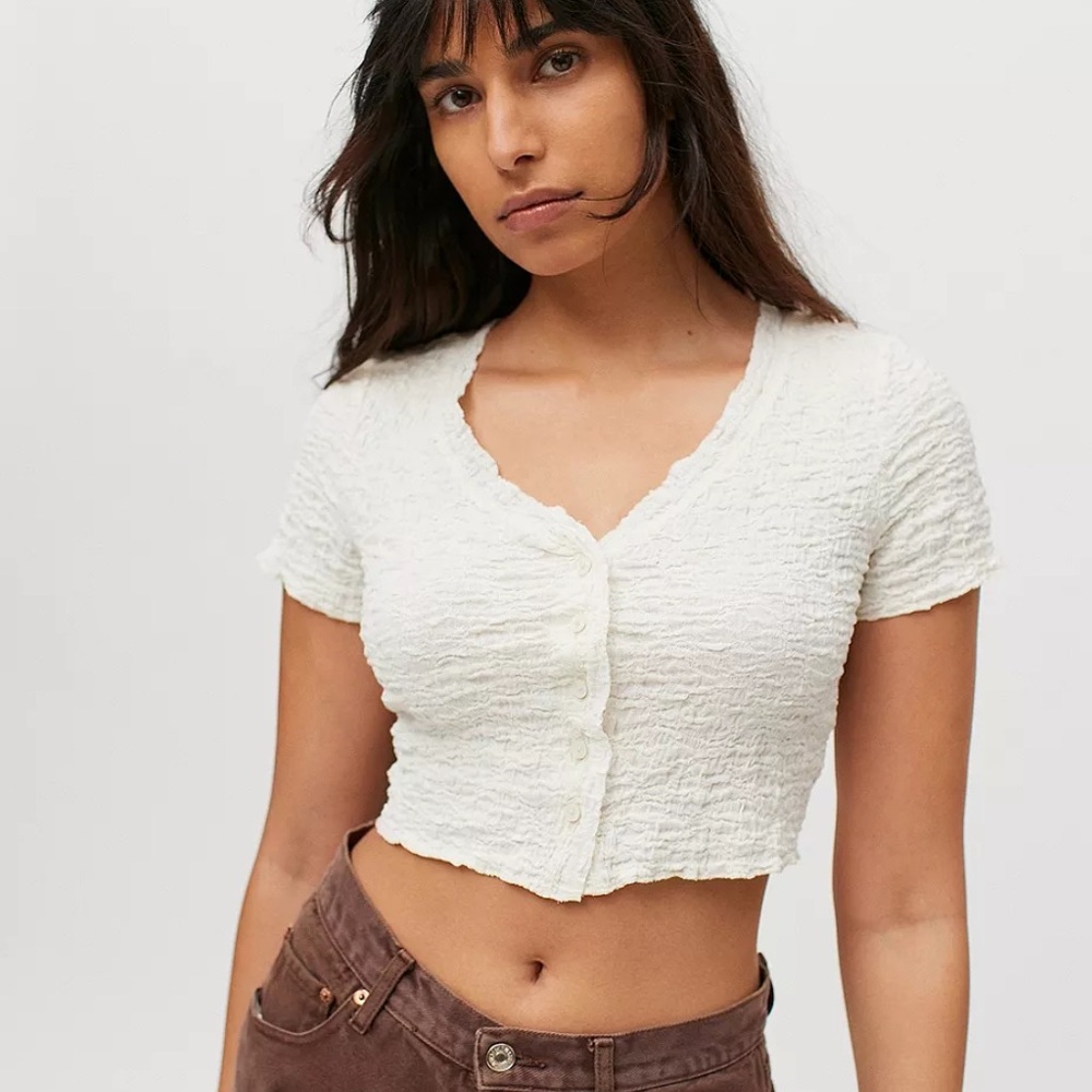 UO Milani Lace Cropped Cardigan - rust colour